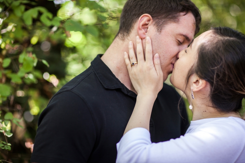 des moines engagement photographer