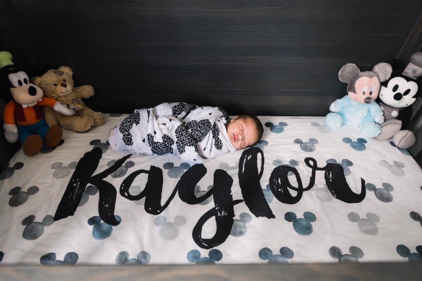 lynnwood newborn baby photographer