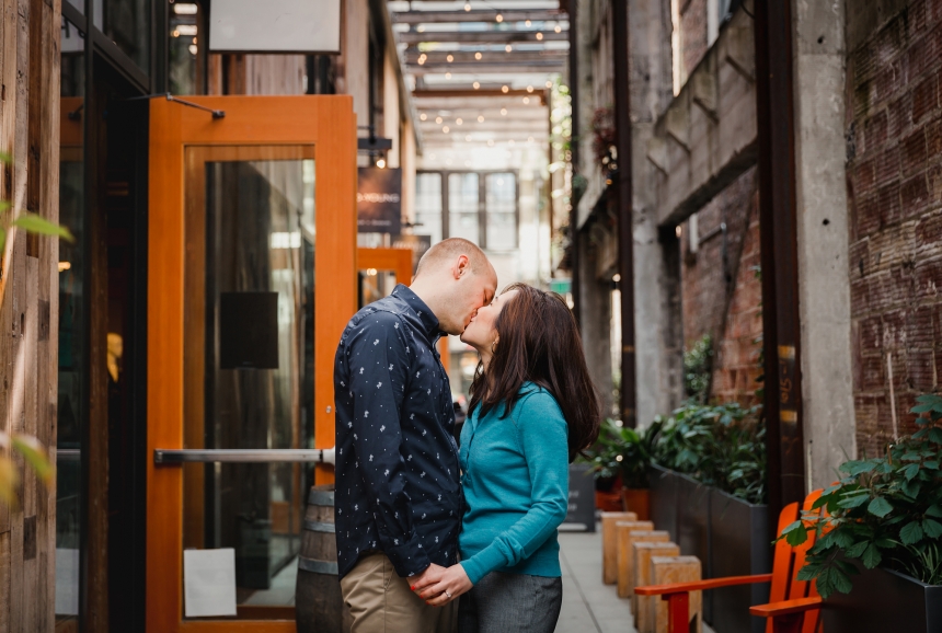 seattle engagement photographer hesed and matt