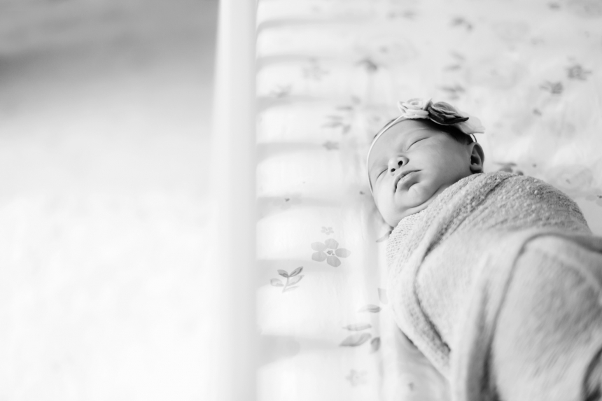 lynnwood newborn baby photographer